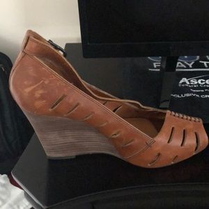 Camel-colored Frye Wedges